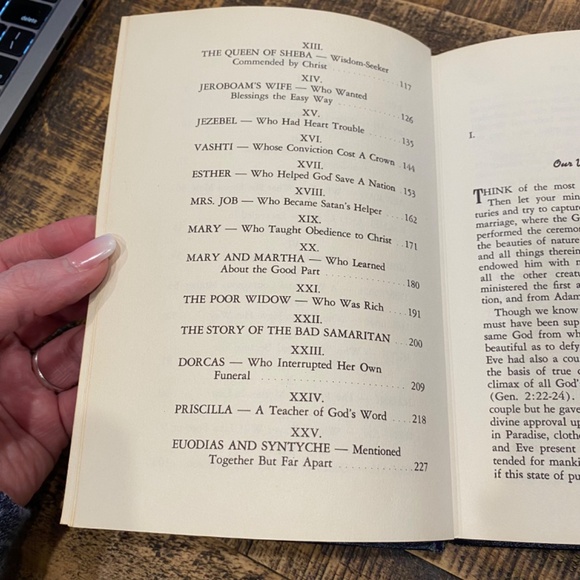 Daughters of Eve by Lottie Beth Hobbs Vintage Book Copyright 1963 - Picture 14 of 15